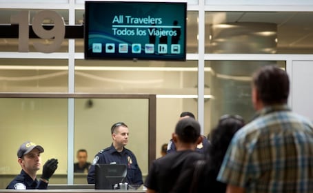 Las 10 preguntas que Migración (CBP) siempre hace al llegar a Estados Unidos por tierra o avión