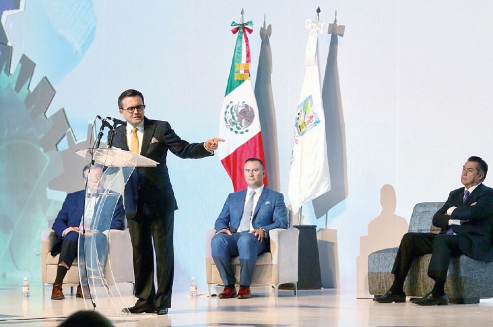 El secretario de Economía, Ildefonso Guajardo, inauguró la Reunión Anual de Industriales de la Concamin, en Monterrey, Nuevo León (CORTESÍA)