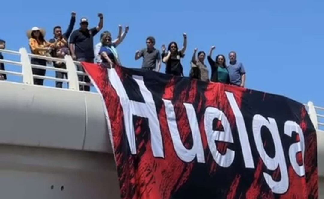 El sindicato acudieron al Centro de las Artes a emitir su voto, los resultados fueron a favor de la huelga con mil 105 empleados. Foto: Especial