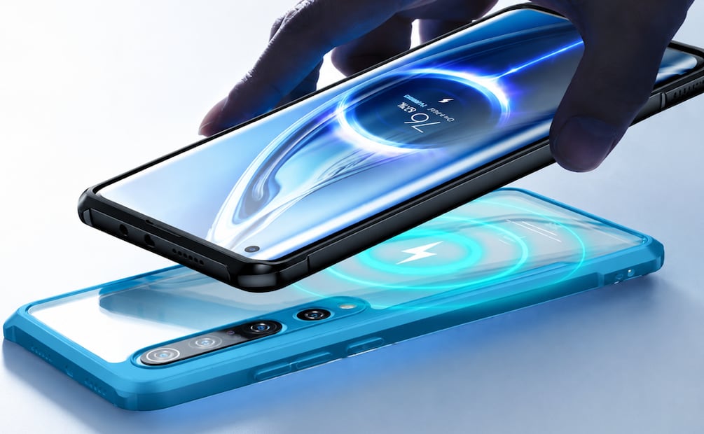 La carga inalámbrica inversa es una función segura, y viene integrada en celulares de gama media y alta. Foto: Xiaomi