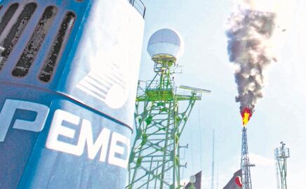 Denuncia UIF a 25 ante Fiscalía por estafa de Pemex