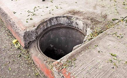 Cae niña de 5 años en una coladera sin tapa en la Cuauhtémoc; madre sufre crisis nerviosa