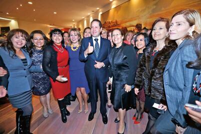 Presentará Eruviel iniciativa contra la obesidad infantil 