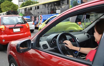 ¿A cuántos decibeles te expones cuando manejas?