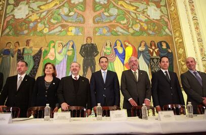 Coinciden legisladores y juristas en reordenar la Constitución