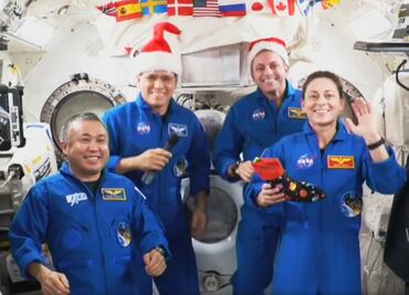 Desde la EEI, astronautas de la NASA nos desean una feliz Navidad