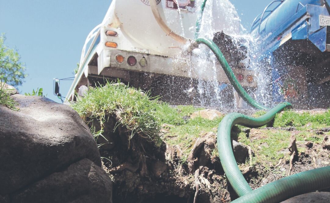 Roban pipa de agua. Francisco Rodríguez. El Universal