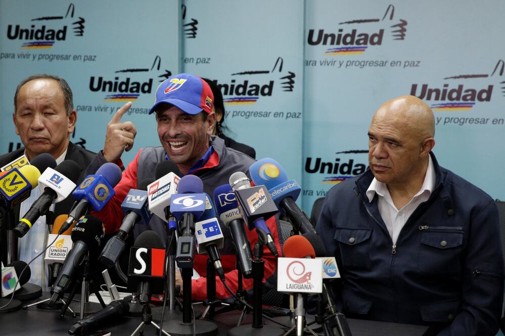 El líder opositor venezolano Henrique Capriles en una conferencia de prensa (Foto: Reuters)