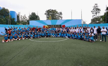 Jugadoras el América y del Bayer Leverkusen inaugurán cancha rehabilitada en Parque Ecológico Huayamilpas, Coyoacán