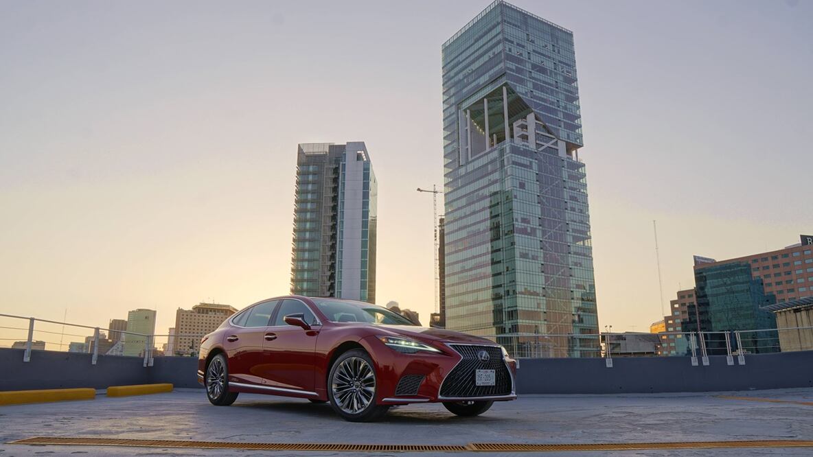 Agradecemos a Estacionamiento Humboldt 45 por el lugar para la sesión de fotos