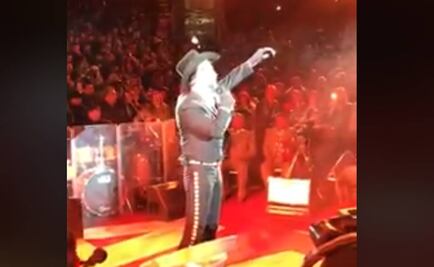 Alejandro Fernández, ¿ebrio en concierto?