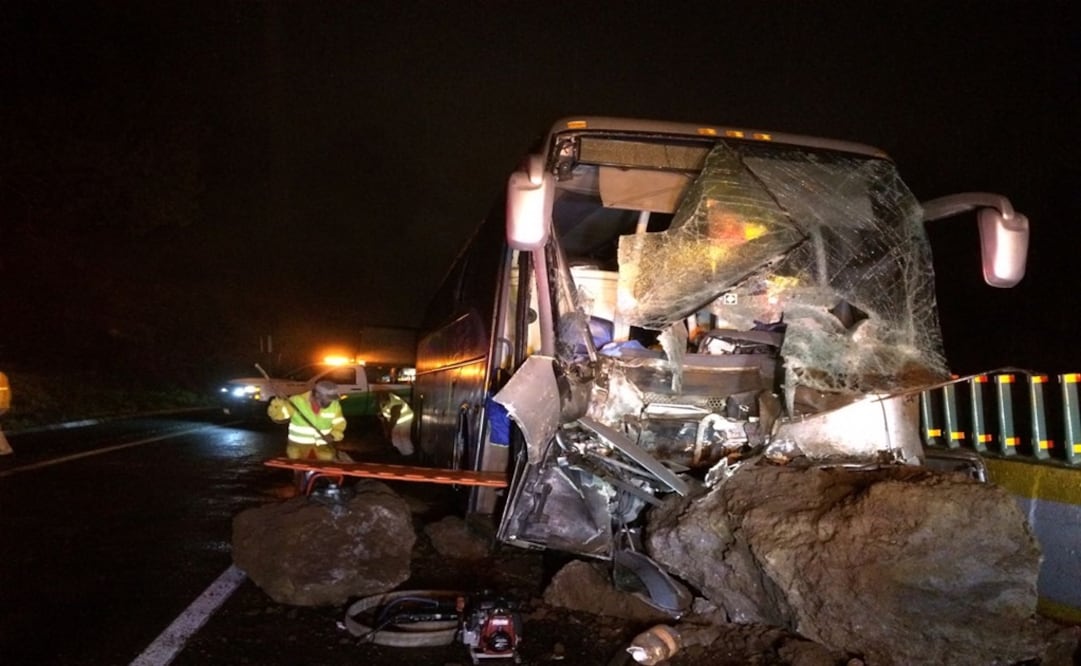 El conductor se impactó en un muro de contención ocasionando la muerte de un hombre. (Foto: Especial)