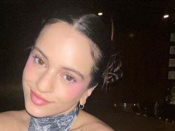 Las trenzas de Rosalía son perfectas para llevar en el verano