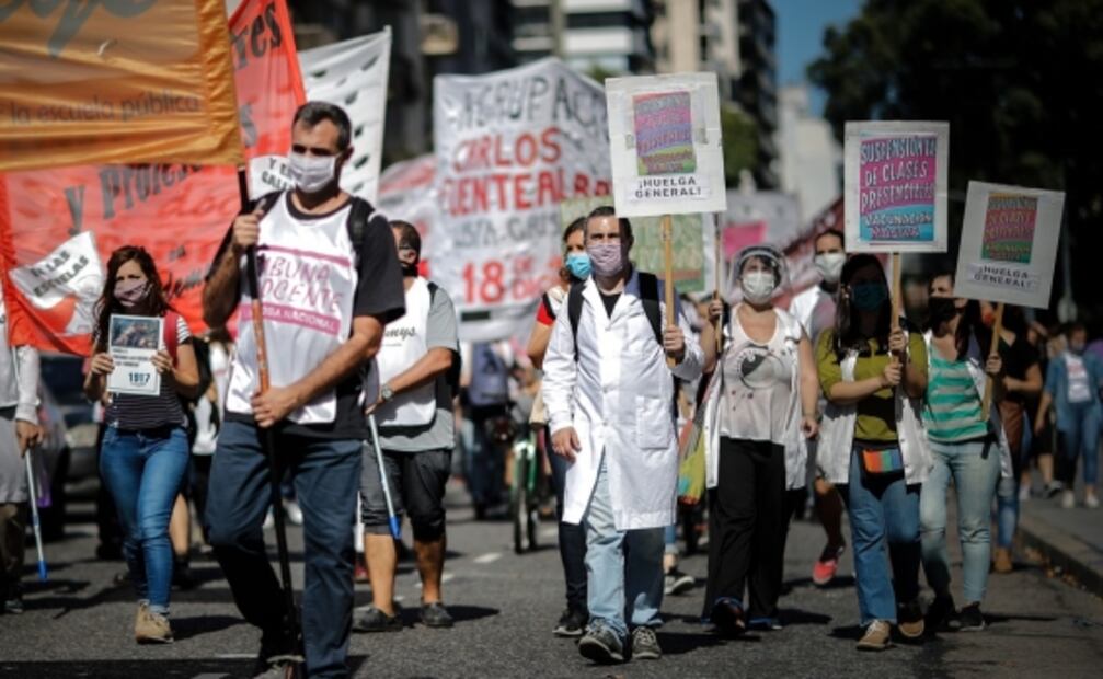 Maestros de Buenos Aires exigen cancelar clases presenciales por pandemia