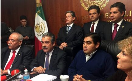 Barbosa y otros 10 anuncian separación de grupo parlamentario del PRD