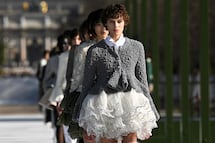 Jonathan Anderson presenta un Dior floral en Paris Fashion Week