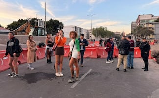 Integrantes de la comunidad trans bloquean avenida Fray Servando por falta de comunicación con Gobierno de CDMX; hay afectaciones viales