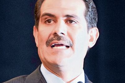 Se ampara hija de Padrés