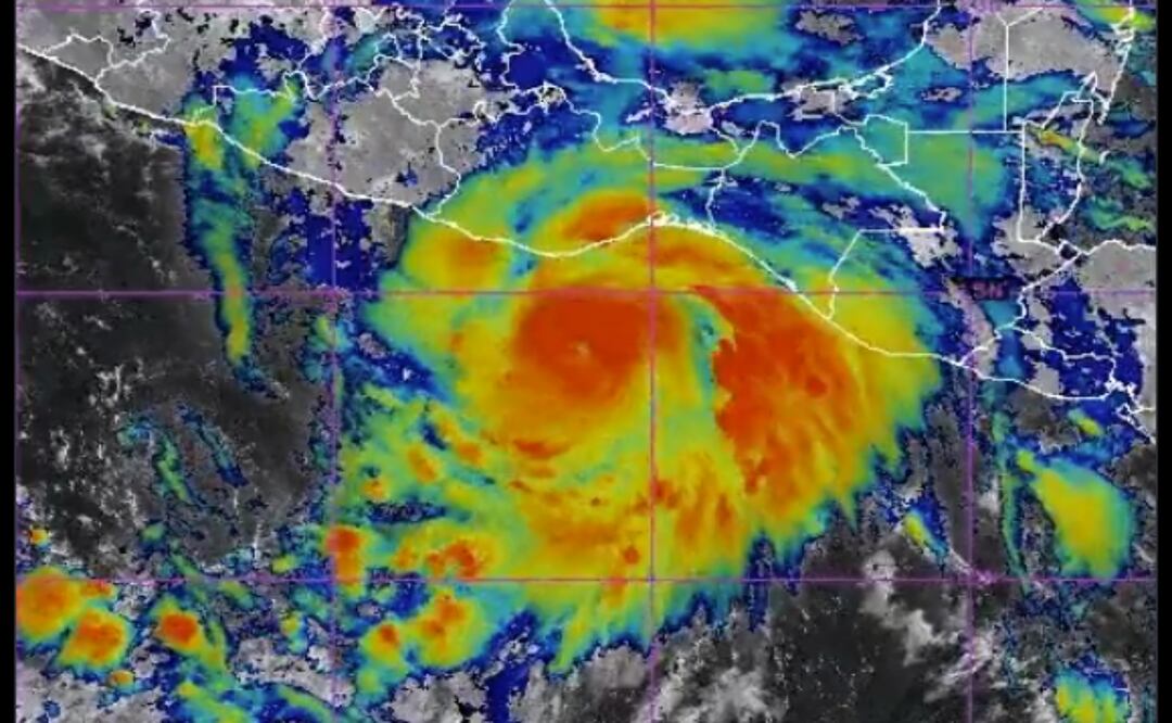 Huracán Erick alcanza categoría 2; prevén vientos devastadores e inundaciones en el sur de México. Foto: Captura de pantalla
