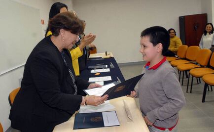 Niño de 9 años concluyó Diplomado en Bioquímica en la UNAM