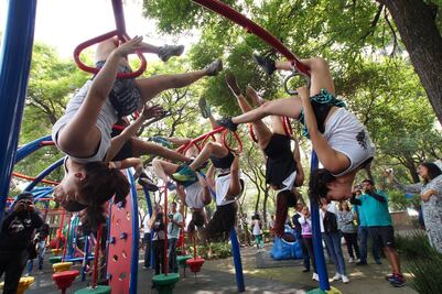 Celebran día nacional del pole dance urbano