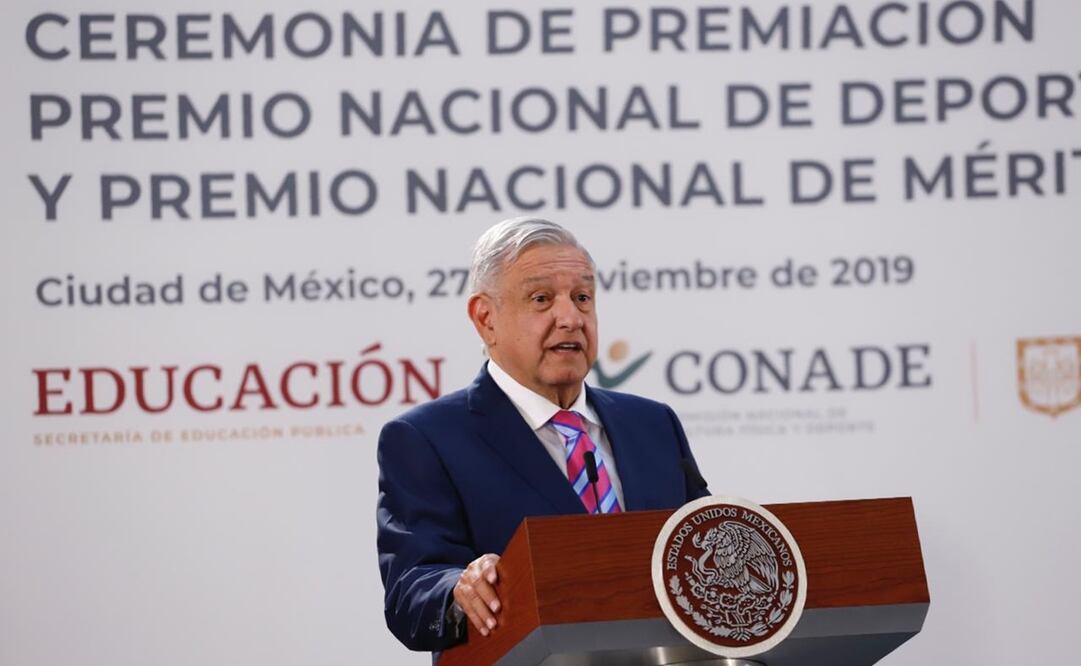 El presidente hizo entrega del Premio Nacional de Deportes. Foto: Berenice Fregoso / EL UNIVERSAL