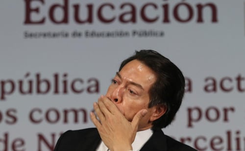 Mexico's education chief denies bribing teachers' union to end protest