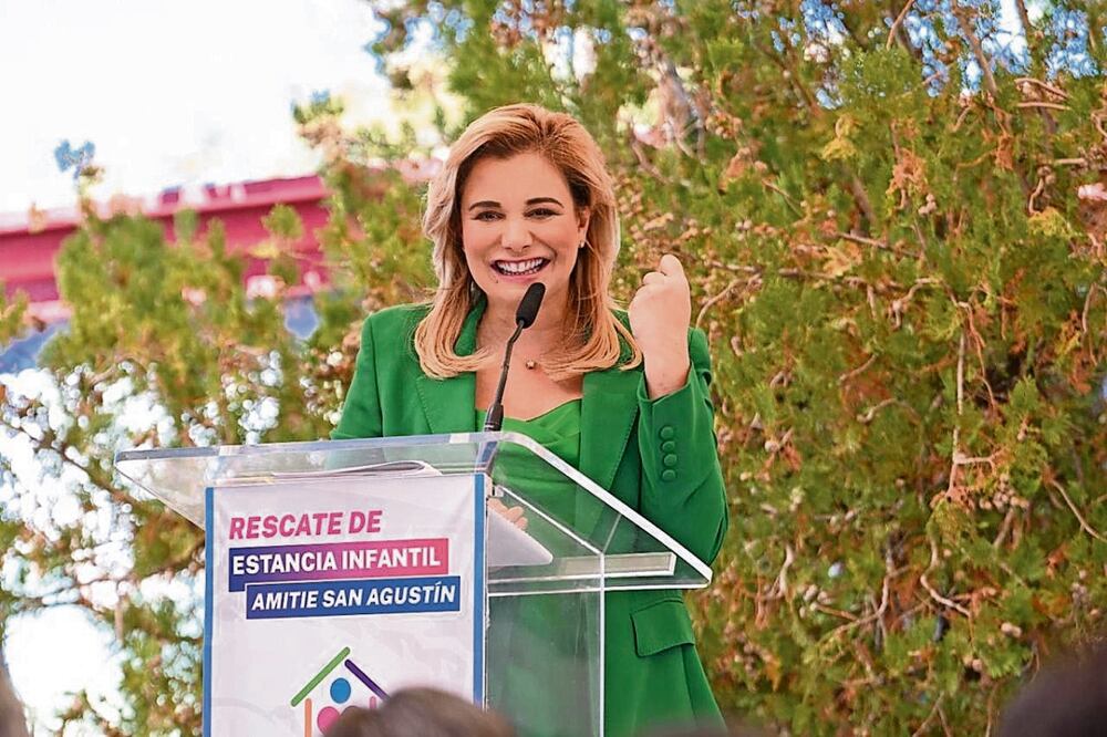 La gobernadora agradeció a las mujeres trabajadoras que se unieron para, junto a ella, rescatar este espacio. Foto: Especial