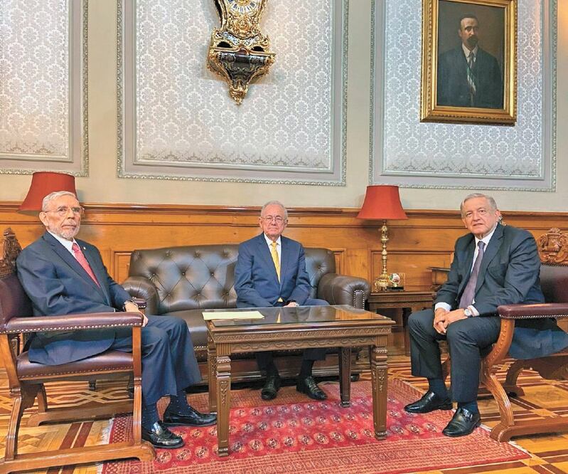 Jorge Arganis Díaz Leal, Javier Jiménez Espriú y el presidente Andrés Manuel López Obrador, durante el anuncio del cambio de titular en la SCT. Foto: PRESIDENCIA