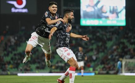 Necaxa humilla a Santos en su propia casa