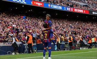 El Barcelona gana el derbi y se escapa a nueve puntos del Real Madrid