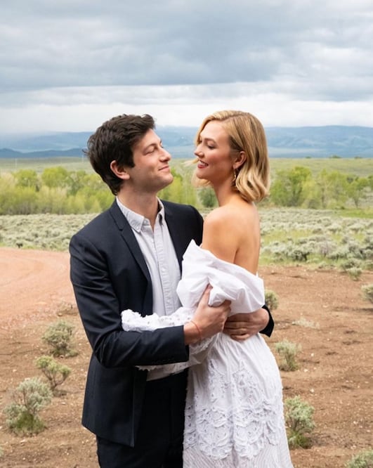 Karlie Kloss lució un vestido ideal para esta temporada. Foto: Instagram