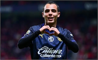 Ajax posible destino de Hugo Camberos