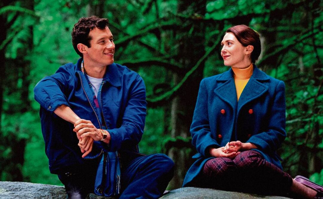 Callum Turner y Elizabeth Olsen en una escena de Eternity.  Foto: A24