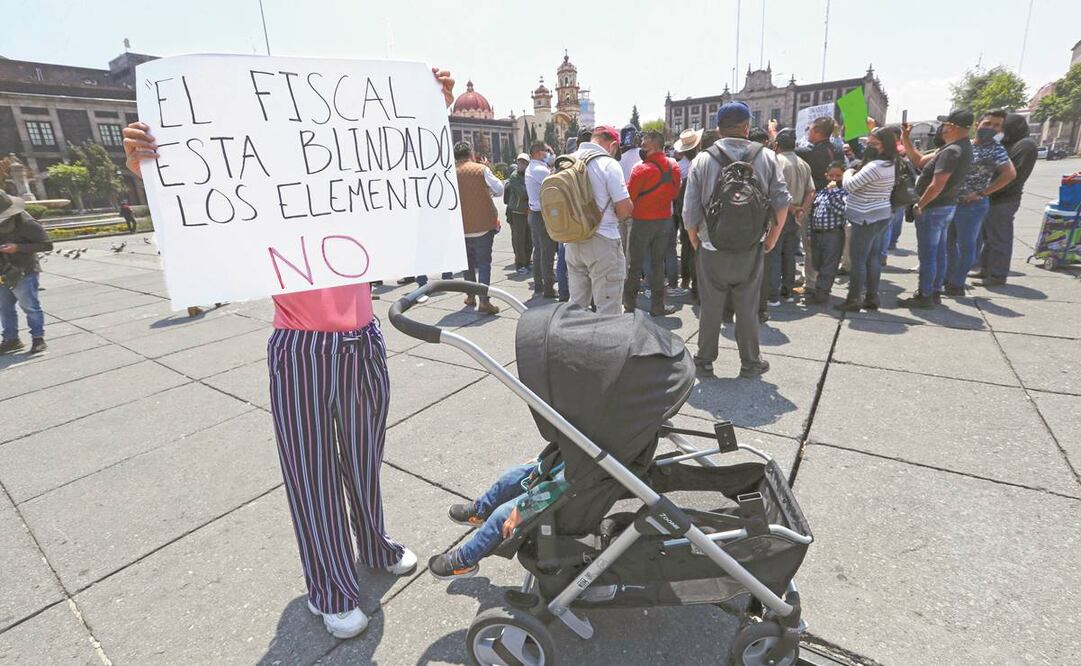 Familiares de más agentes ejecutados exigieron justicia. Foto: Jorge Alvarado. EL UNIVERSAL