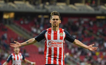 Chivas vence a Pachuca de manera agónica en el Akron 