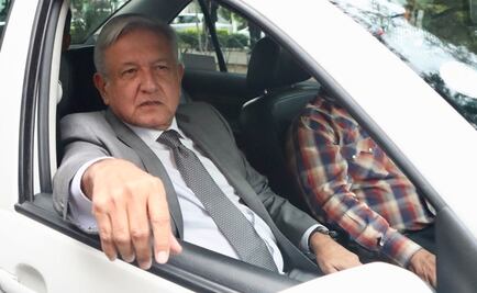 AMLO se reúne con diputados de Morena
