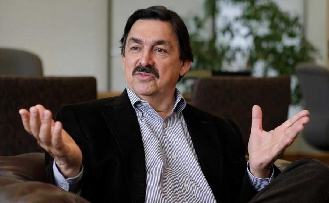 El presidente de la Comisión de Trabajo del Senado, Napoleón Gómez Urrutia, brindó su apoyo a la iniciativa de regulación de la subcontratación. Foto: Archivo/EL UNIVERSAL