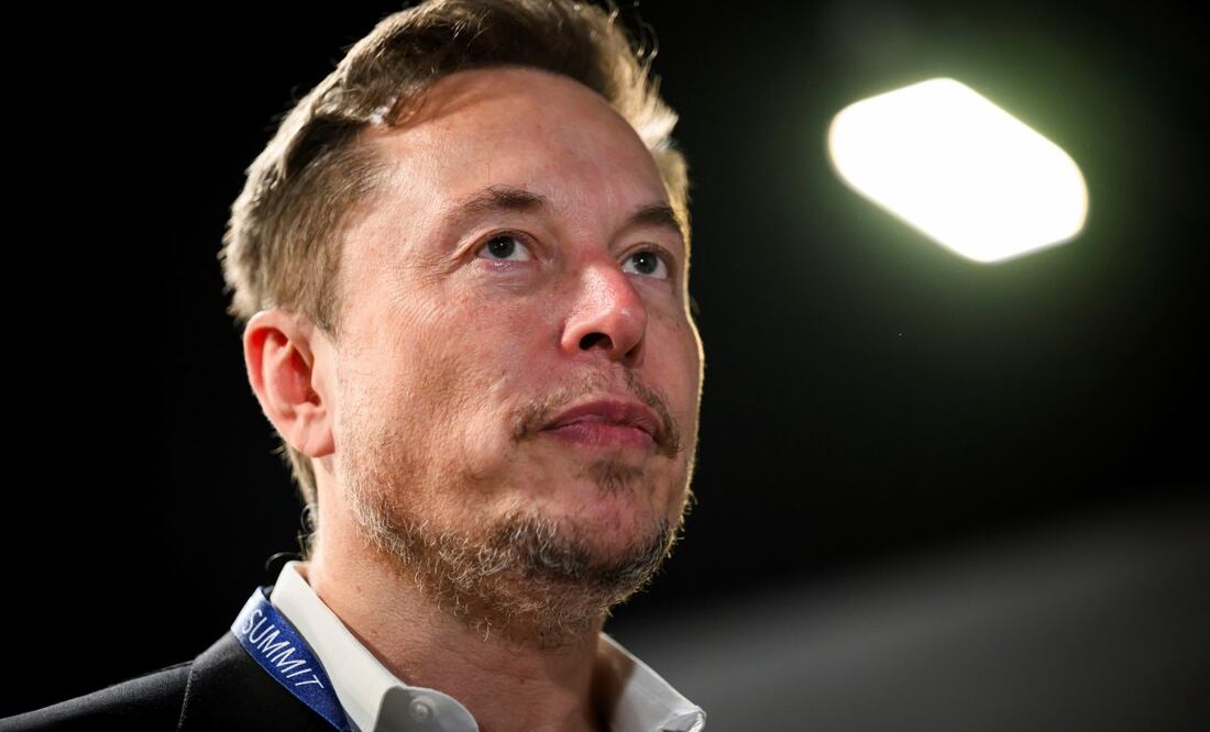 Elon Musk, director ejecutivo de Tesla y SpaceX, asiste a la primera sesión plenaria de la Cumbre de Seguridad de la IA en Bletchley Park, el miércoles 1 de noviembre de 2023 en Bletchley, Inglaterra. Foto: AP