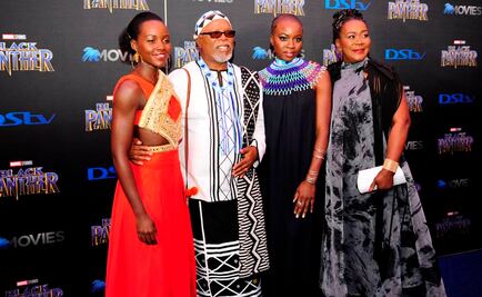 Con lágrimas de alegría, "Black Panther" debuta en África