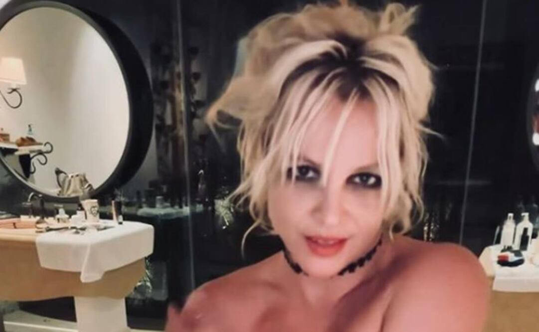 Britney Spears sorpendió con fotos de sus pies.