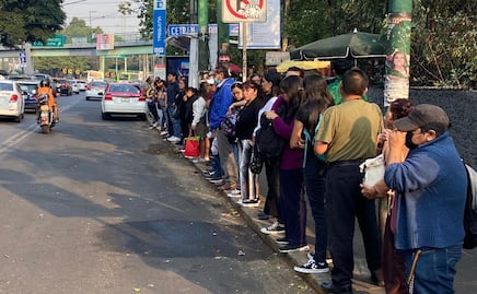 Caos vial y aglomeraciones en transporte público de la CDMX por doble Hoy No Circula
