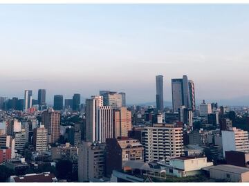 “Queremos una ciudad que no esté dividida, que no expulse a la gente”; Clara Brugada destaca Bando Uno contra la gentrificación