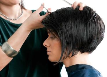 Con qué frecuencia debes cortar el pelo para que crezca