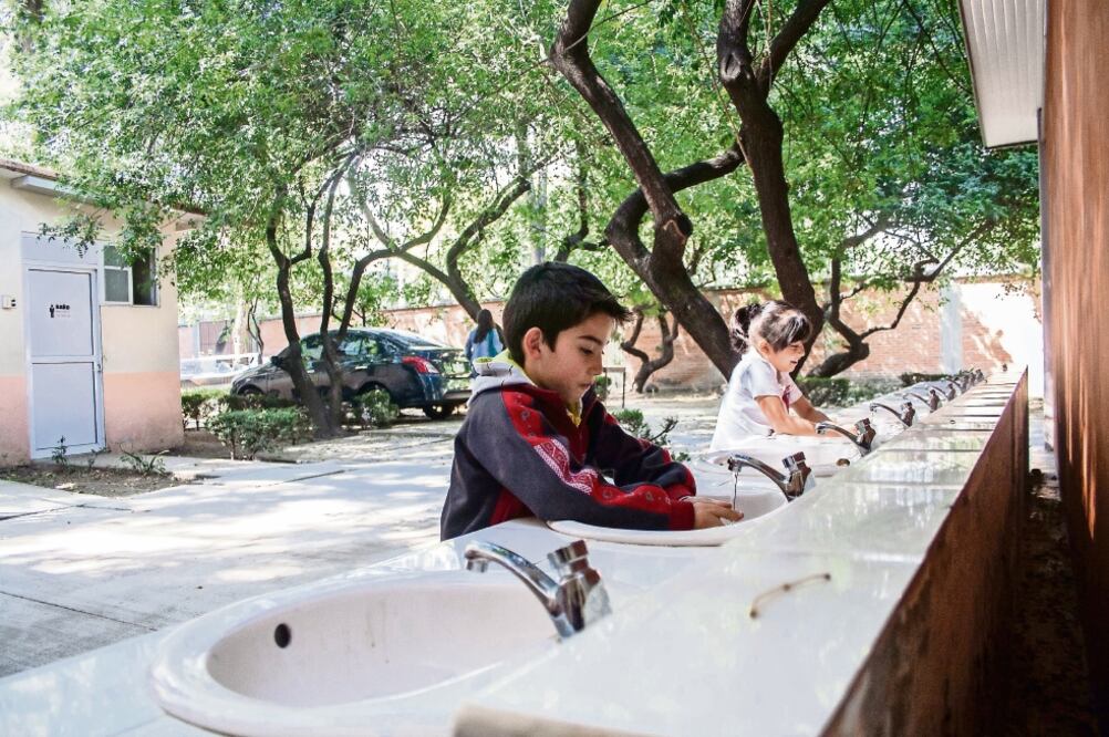 Mexicanos Primero señala que otros programas robustecían a la comunidad escolar porque ésta decidía en qué se utilizaban los recursos (ARCHIVO EL UNIVERSAL)