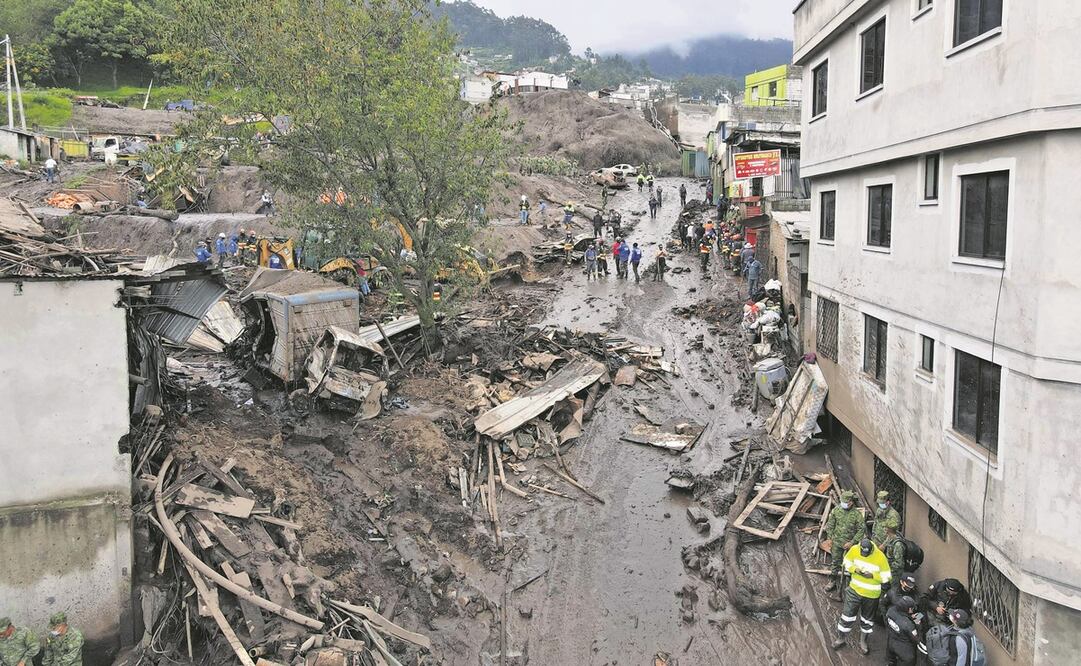 Vista aérea del alud que afectó el barrio de La Gasca, en el norte de Quito Foto: Rodrigo Buendia/ AFP