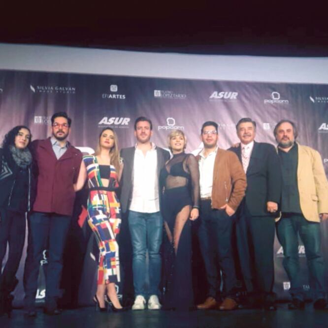 El elenco de la obra basada en la película para cine. (ARACELI GARCÍA. EL UNIVERSAL)