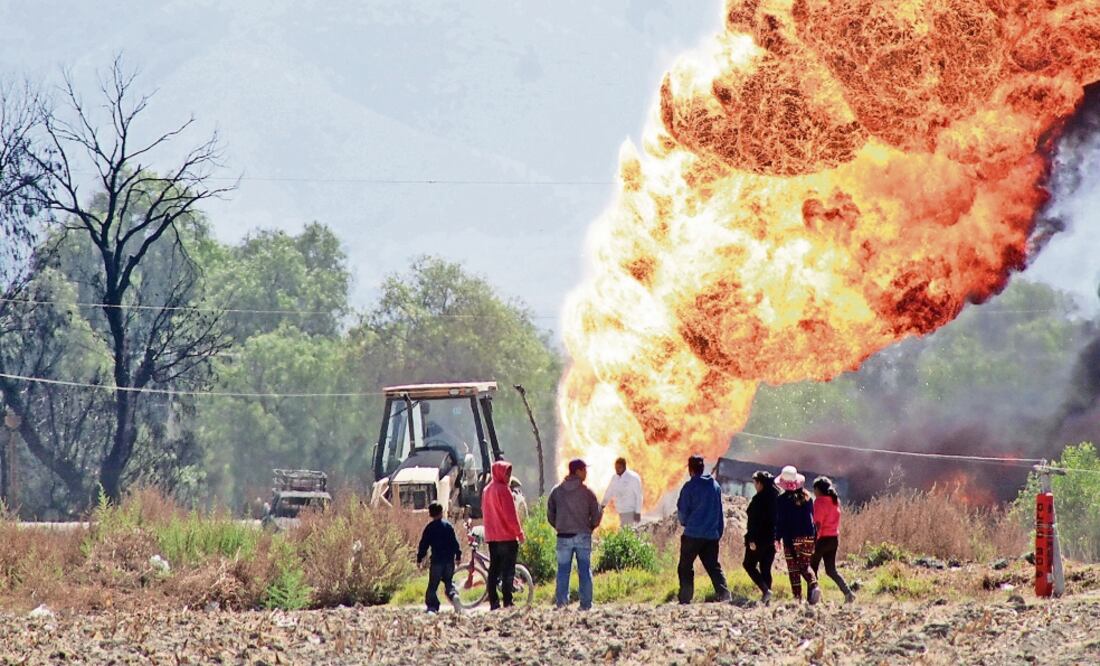 La participación ciudadana en el huachicol aumenta. Pobladores de Tepeaca, Tecamachalco, Quecholac y Palmar de Bravo no han dudado en atacar a militares (Fotos: OMAR CONTRERAS)