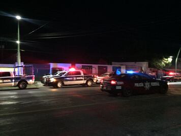 Cubanos abren boquete en subdelegación del INM e intentan escapar en Chiapas