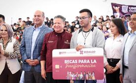 Hidalgo entrega 71 millones de pesos en becas universitarias; benefician a 17 mil 400 estudiantes